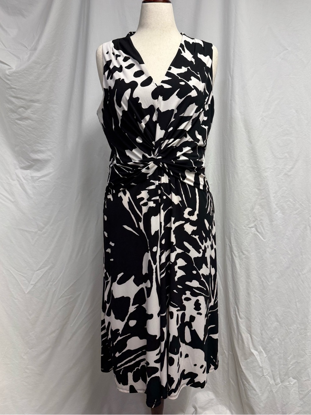 WHBM Abstract Butterfly Print Black & White Knot-Front V-neck Dress